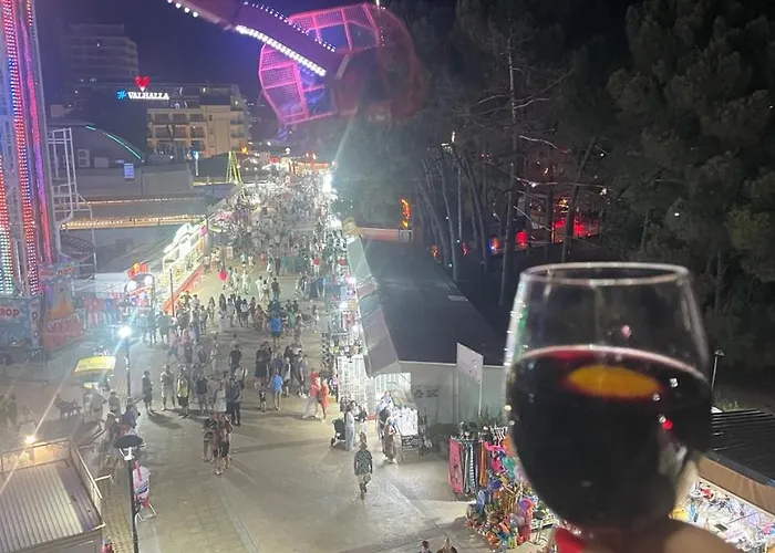 Gallery סאני ביץ'